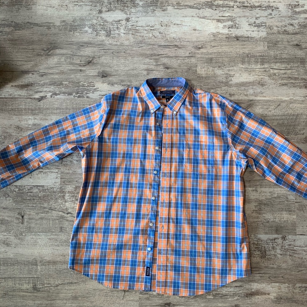 Crown and Ivy long sleeve plaid shirt. XL.